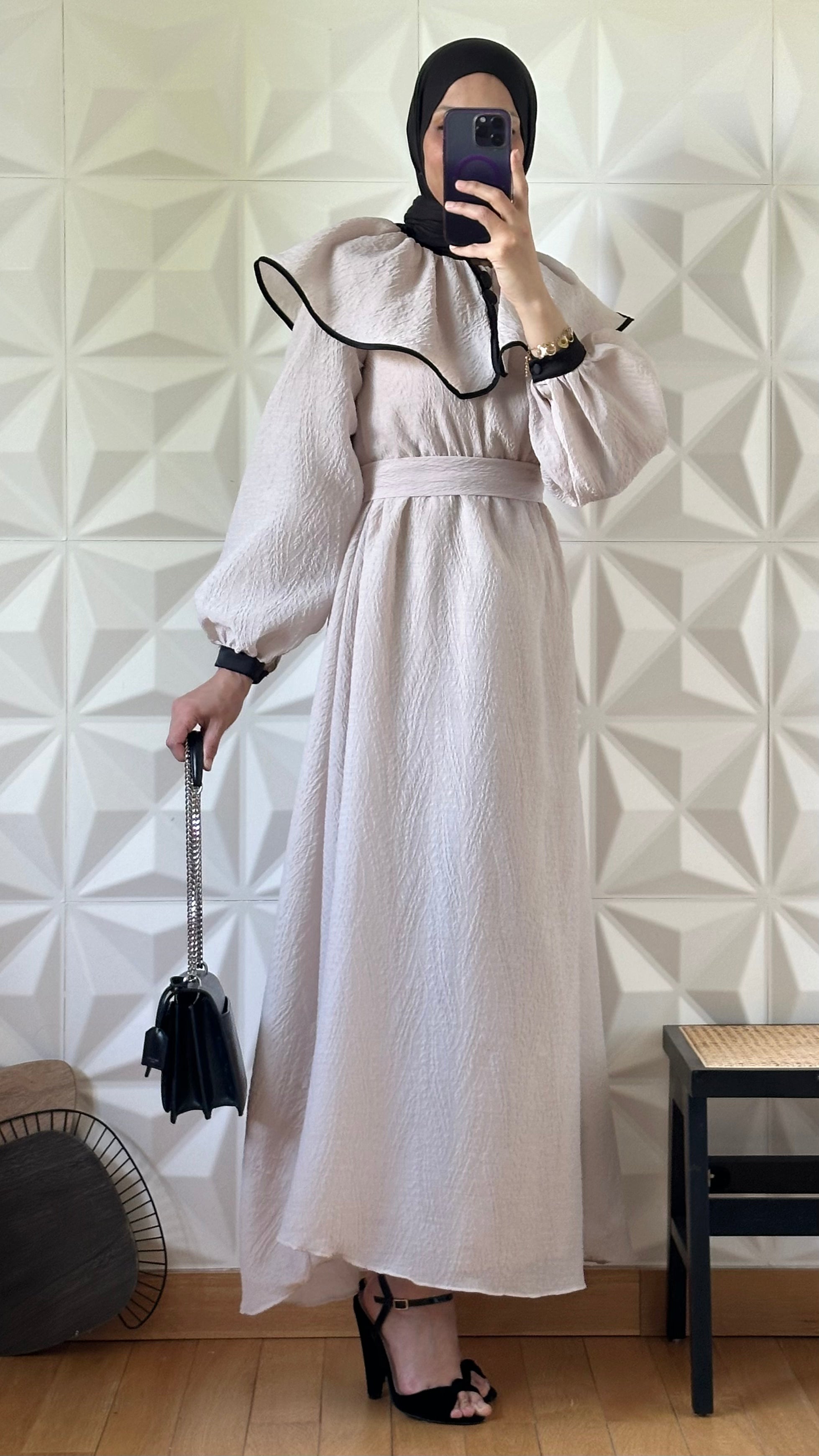 Robe en organza à Col Claudine