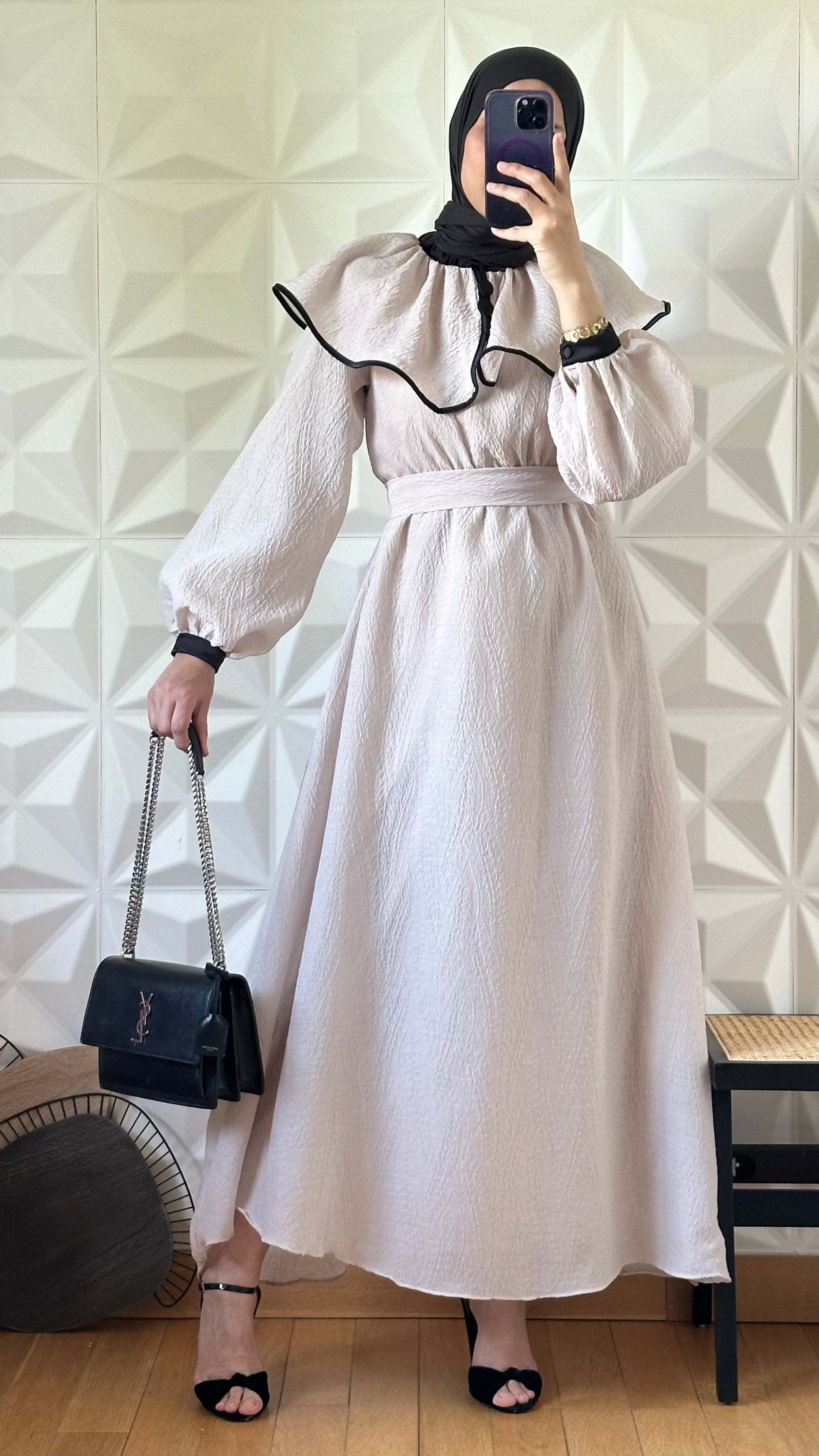 Robe en organza à Col Claudine